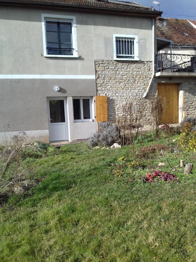 Agreable Chambre Meublee, Vue Sur La Vallee De L'Auxois Villy-en-Auxois Zewnętrze zdjęcie